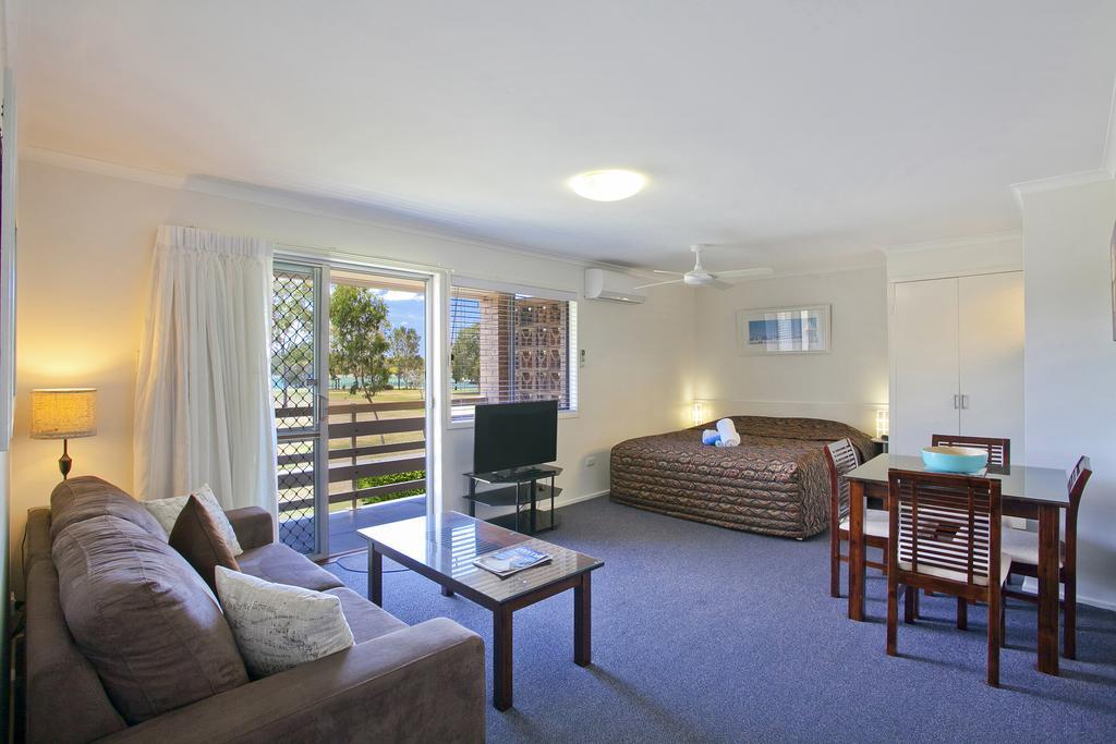 Aparthotel Regency Waterfront Noosa Noosaville Exterior foto